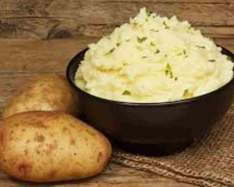 10 things I can add to mashed potatoes to make them less boring