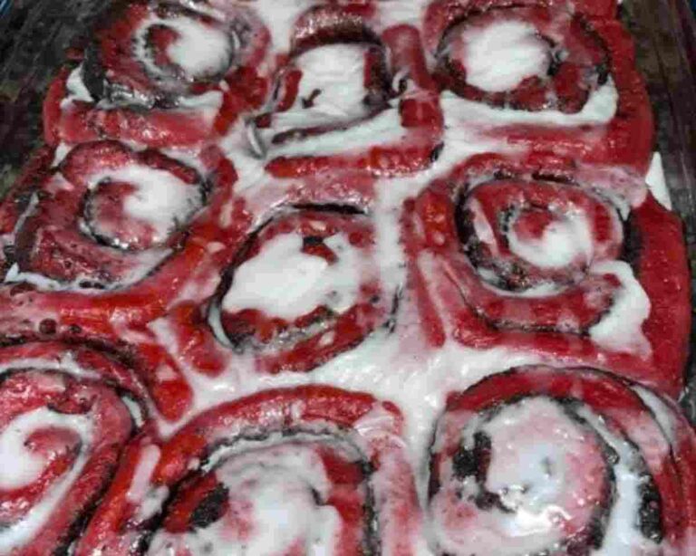 Red Velvet Cinnamon Rolls