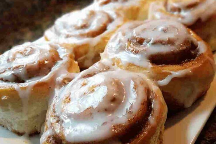 Easy Bisquick Cinnamon Rolls Recipe