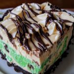 No-Bake Mint Chocolate Cheesecake Pie