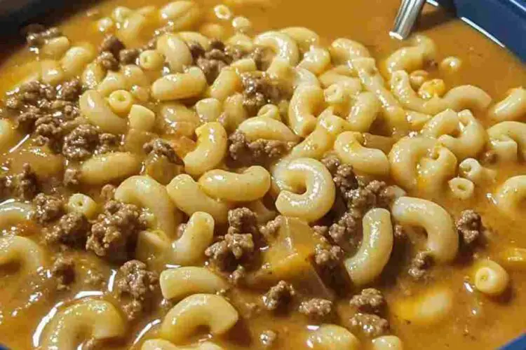 One-Pot Macaroni Cheeseburger Soup
