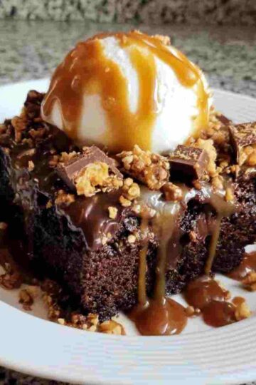 Chocolate Caramel Toffee Crunch Cake