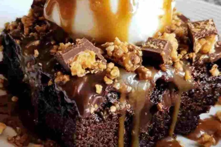 Chocolate Caramel Toffee Crunch Cake