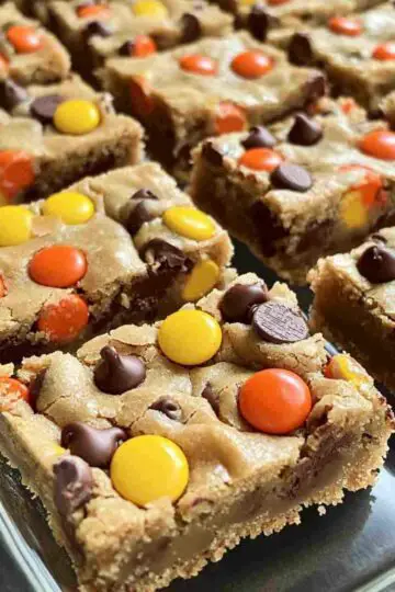Reese’s Pieces Cookie Bars