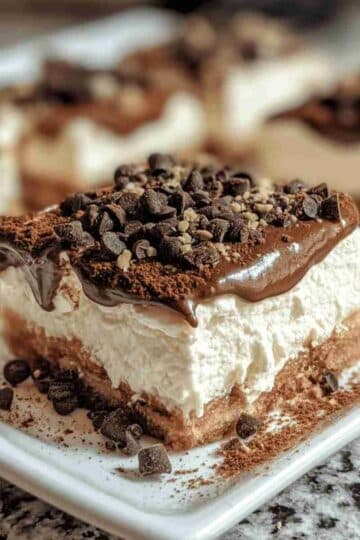 Cannoli Cheesecake Bars Recipe