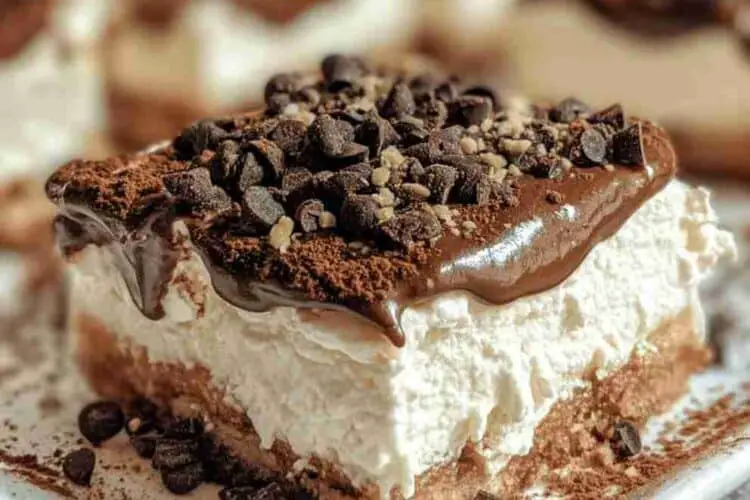Cannoli Cheesecake Bars Recipe