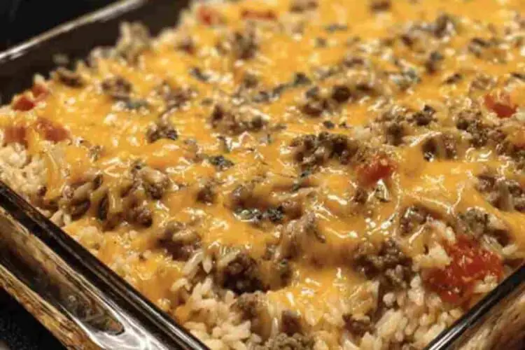Cheesy Ground Beef and Rice Casserole Recipe