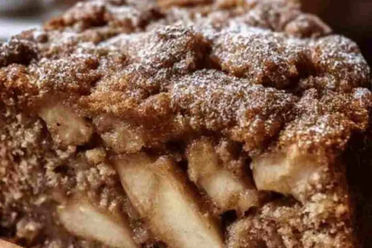 Cinnamon Apple Cake