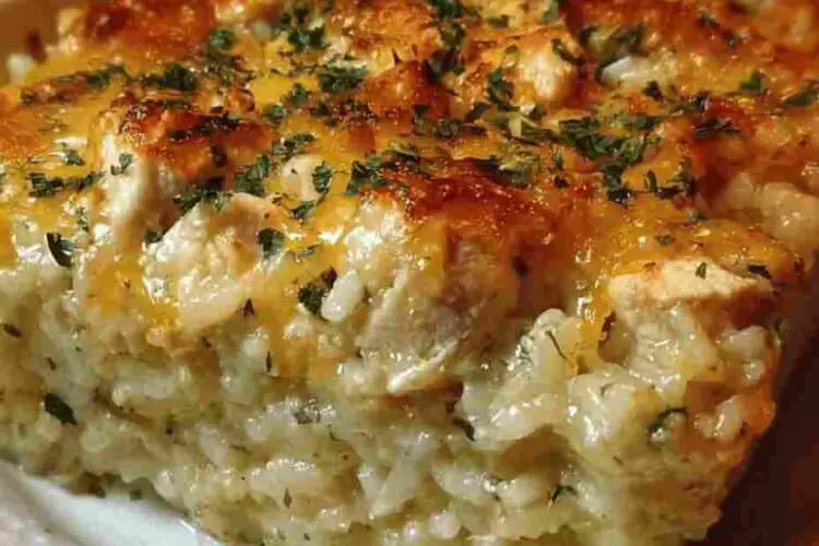 Mamaw’s Chicken and Rice Casserole Easy Comfort Food