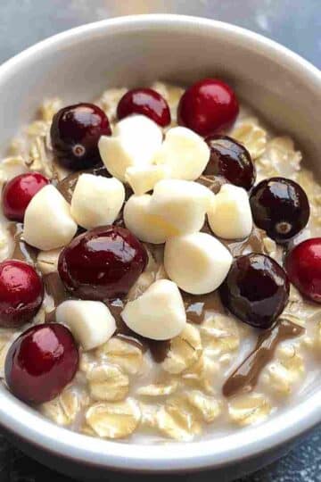 Overnight Oats with White Chocolate and Cranberries