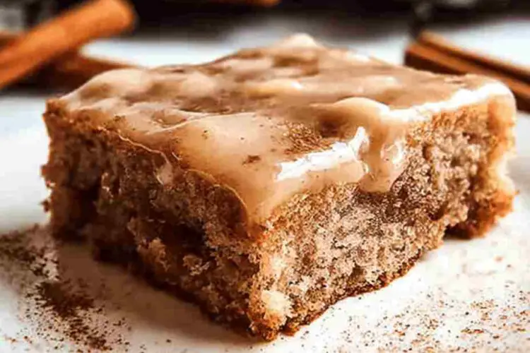 Easy Maple Cinnamon Cake