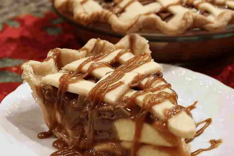 Twix Caramel Apple Pie