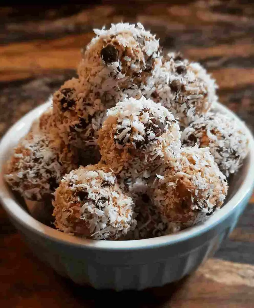 No Bake Chocolate Coconut Balls