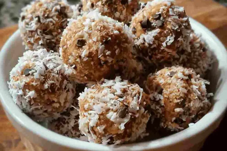 No Bake Chocolate Coconut Balls