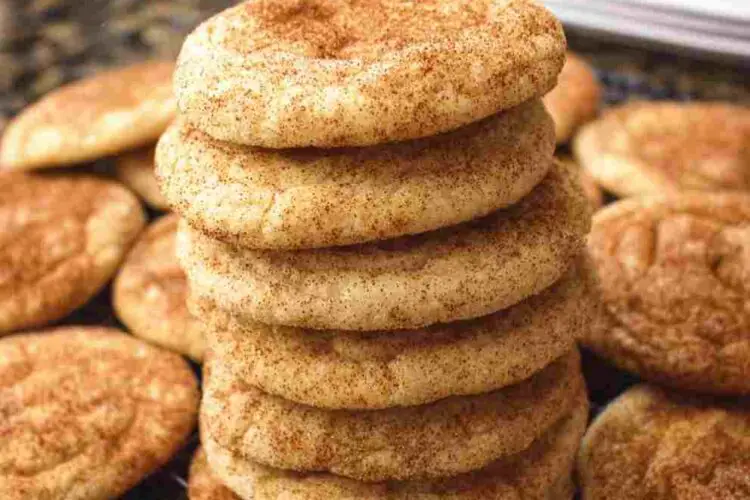 Easy Chewy Snickerdoodle Cookies