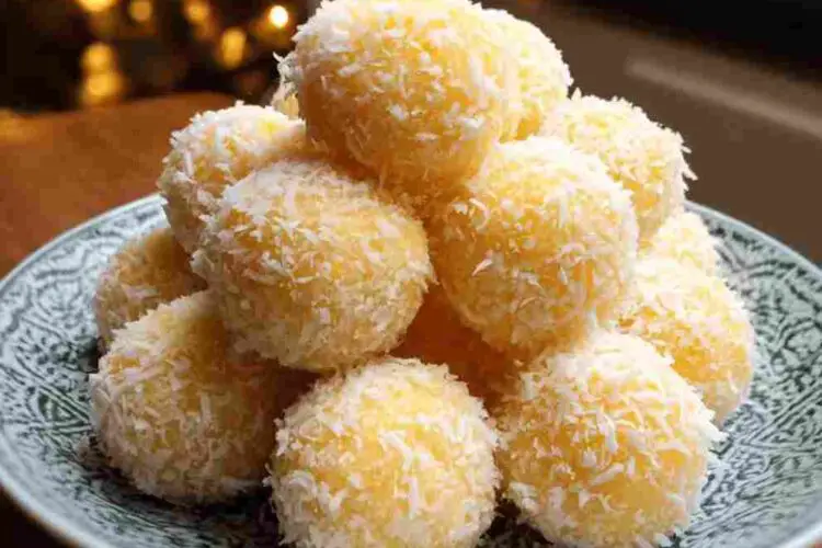 Christmas Pineapple Coconut Balls