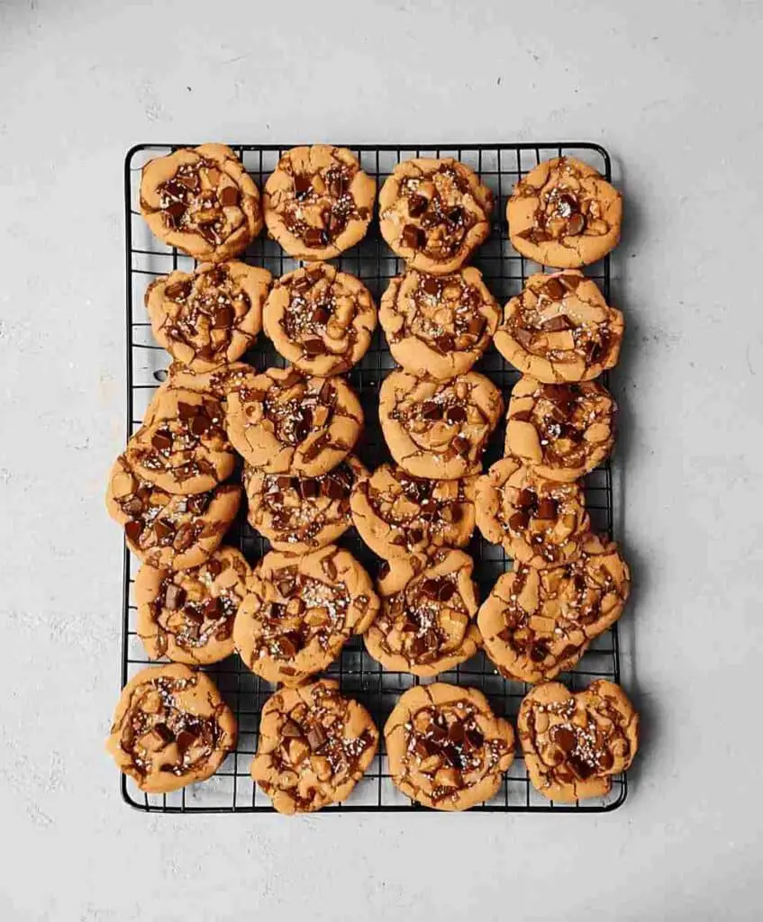 Easy Christmas Crack Cookies Recipe