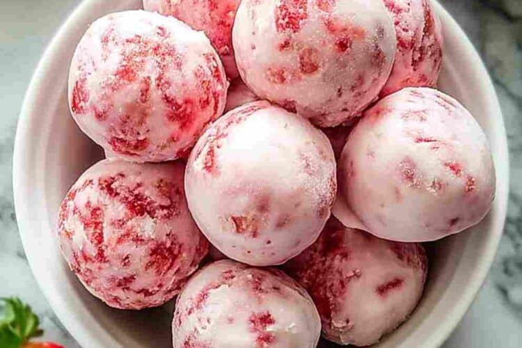 Strawberry Greek Yogurt Bites