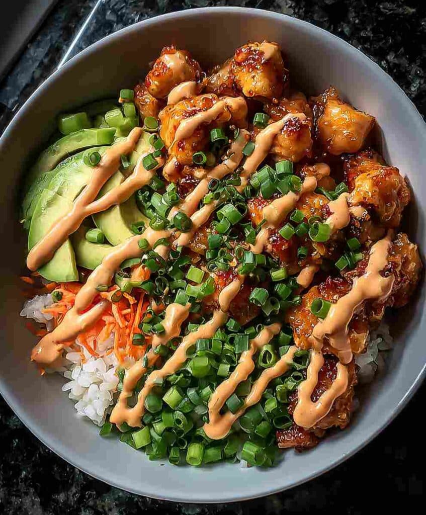 Bang Bang Chicken Bowl – Easy, Spicy & Creamy