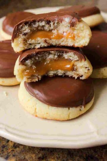 Twix Cookie Cups Easy Homemade Caramel Chocolate Treats
